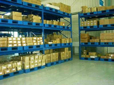 東莞中堂重型貨架設(shè)備倉(cāng)儲(chǔ)貨架直銷服務(wù)與常平模具貨架、長(zhǎng)安貨架廠產(chǎn)品指南